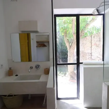 Casa De Estilo Mediterraneo-la Casa Del Mercat Holiday home *